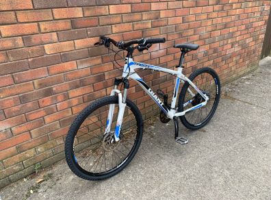 26 Inch Giant Talon 2 mountain bike