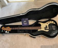 Fender P Bass Deluxe 1996 Rare 50th anniversary