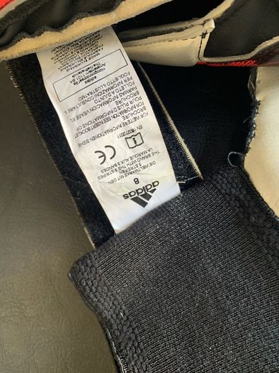 Reduced Adidas predator goalie gloves
