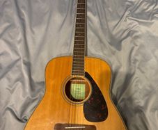 Yamaha guitar fg820