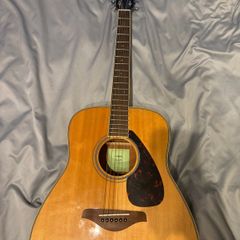 Yamaha guitar fg820
