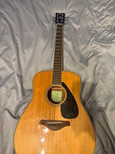 Yamaha guitar fg820