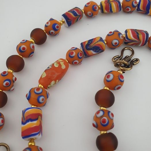 Vintage Venetian Style Skunk Eyes & Feather Desgin Glass Beads Necklace