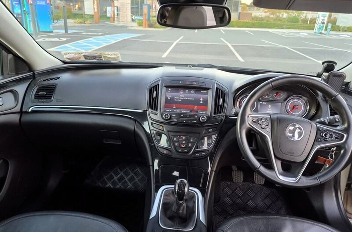 Vauxhall Insignia 2.0 cdti in excellent condition