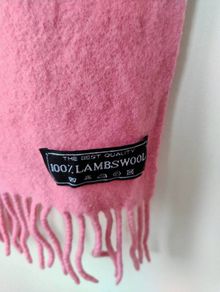 100% Lambswool scarf pink 150cm x 24cm in very good condition with no issues FREE STANDARD POSTAGE INCLUDED