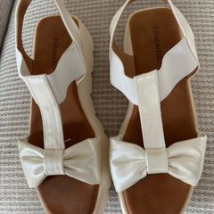 Cream platform Heavenly Feet sandals for sale. Size 6. Worn only once but a bit too big.