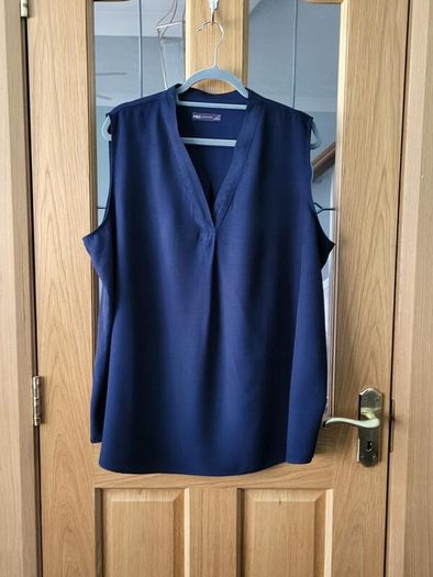M&S navy sleeveless blouse, Size 24