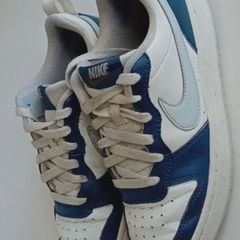 Boys Nike 4/37