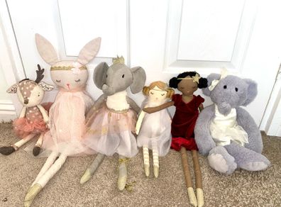 Like new soft dolls and teddies