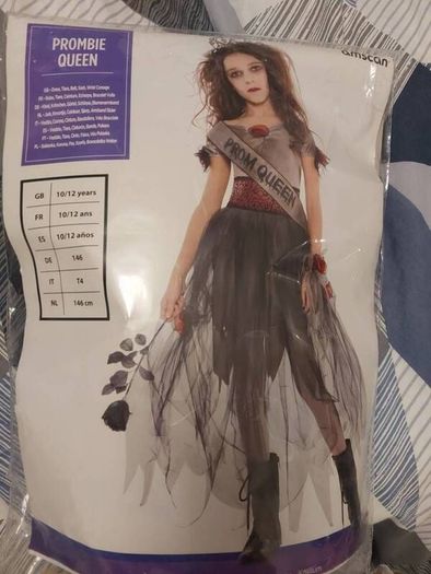 Costume
