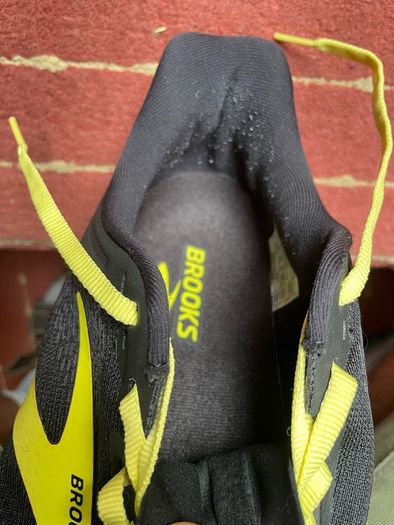 Brooks launch 9 GTS size UK 10
