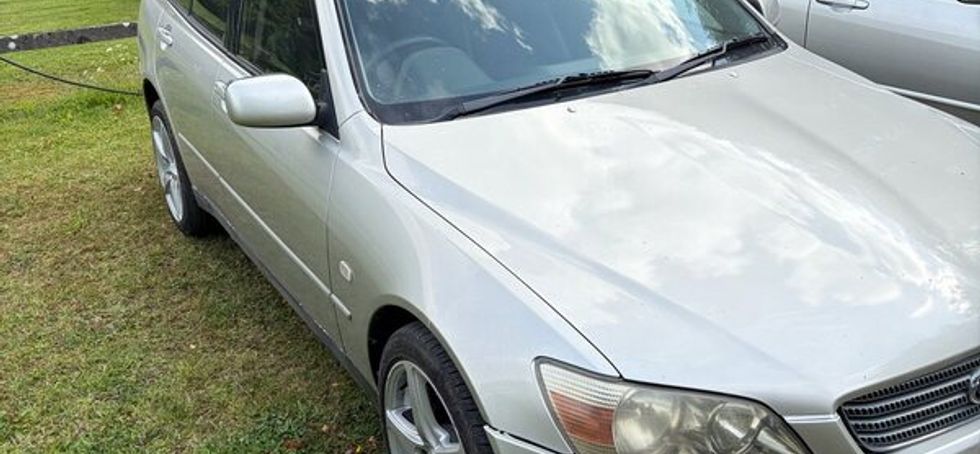 99 Lexus is200 auto