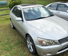 99 Lexus is200 auto
