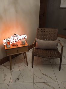 Lounge chair and side table