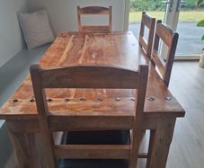 Solid oak kitchen table and 6 chairs