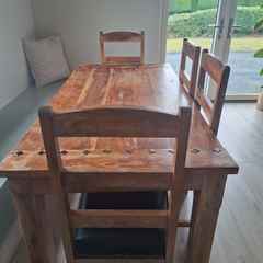 Solid oak kitchen table and 6 chairs