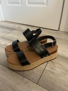 Black sandals