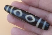 Vintage Himalayan Tibetan 3 Eyes Dzi Agate Bead Amulet