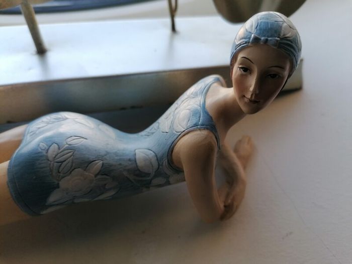 Figurine