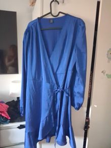 dress says large more 12