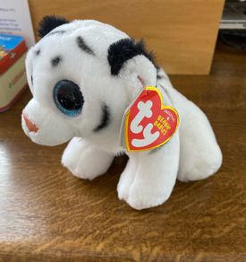 NEW Ty Beanie Babies - Tundra the White Tiger