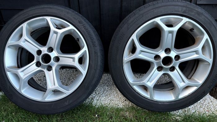 235/45/R17 with tyres