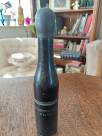 Antique Italian pipe in novelty champagne bottle 1911