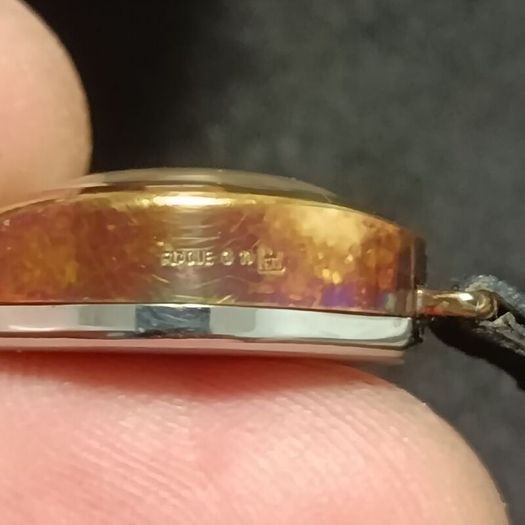 The women's Ingersoll likely dates back to the 1960s or 1970s