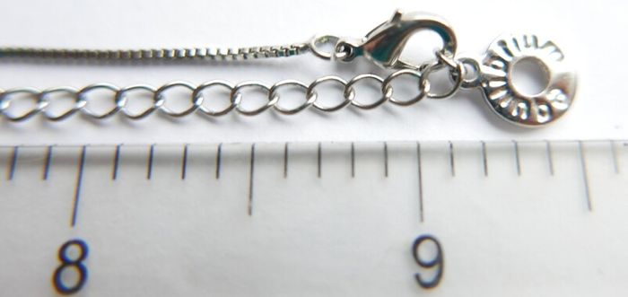 Silver Plated Equilibrium Necklace and a decorative cross length 18" - 4,6g