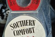 Southern Comfort  Round Playing Cards very rare good condition unopened Whisky Advertising  BLACK AND WHITE SCOTCH WHISKEY Vintage old collectors ashtray new condition  bar pub memorabilia man shed home garden great present  colectebels porcelain Whiskey