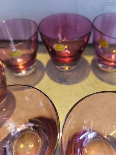2 set x 4 vintage cranberry bohamien glass. Shot glasses collectible each  set  25. 00 euro or all togher for  45. 00 euro. In very good condition.