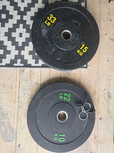 Gym weights with bar and clips