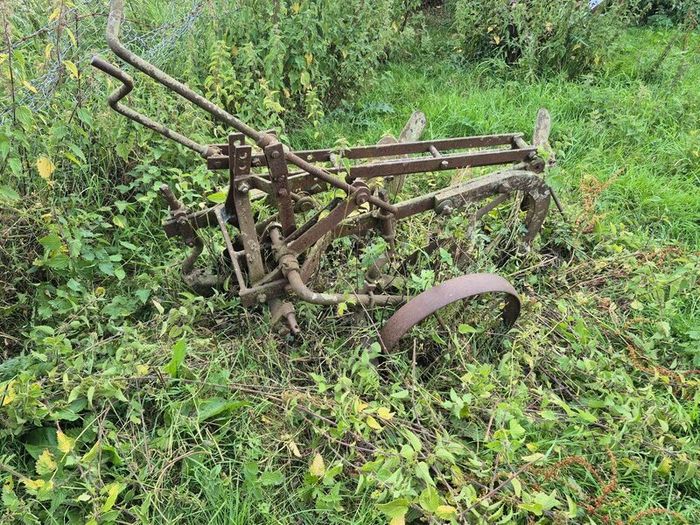 Machinery CLEAR OUT mower, fert spreaders, ploug
