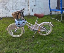 Girls bike