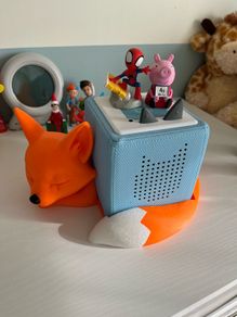 Sleeping fox Tonie box holder