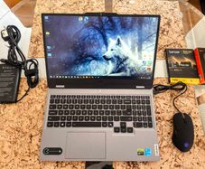 Gaming Laptop Lenovo Loq i5 13450HX 10/16 RTX5050 8gb 105w 24gb Ddr5 1tb Nvme 15.6" 144hz 1080p 300nits 100% sRGB Win11