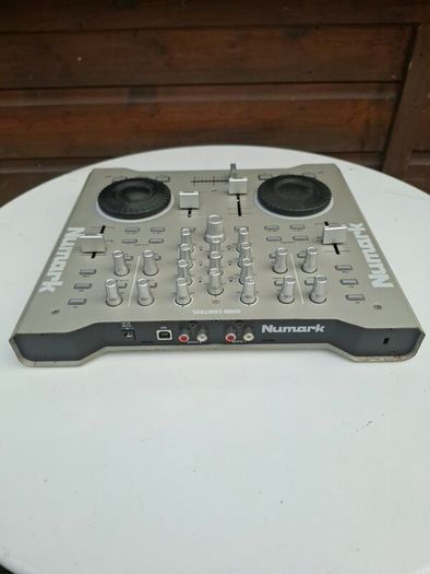 Numark Omni Control Professional DJ Controller Audio I/O & USB