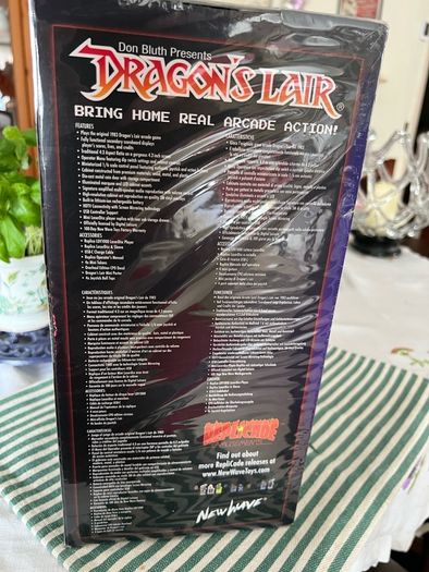 Dragons Lair mini Arcade Cabinet. New wave Replicade