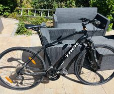 Mens Trek bike
