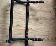Pull Up Bar