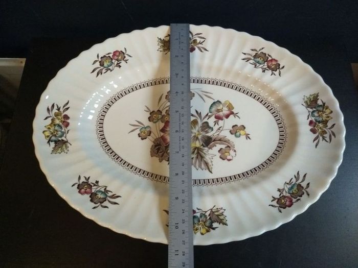 Beautiful Set of Three Vintage Graduated Wade Platters in the Meadow Pattern