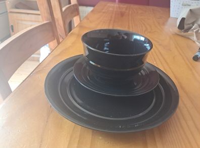 black dinner service