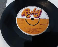irish pressed single,  margo and the country folk