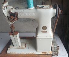Vintage Singer Sewing Machine Industrial Style