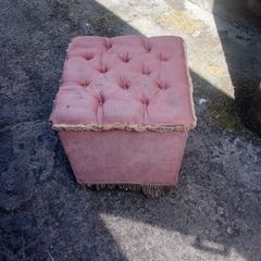 Small blanket box