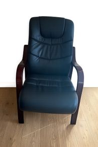 Black leather Arm chair