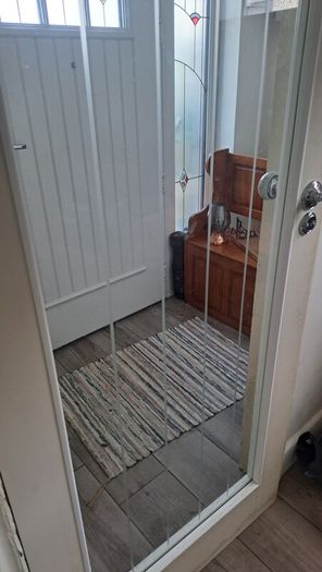 Internal glass door