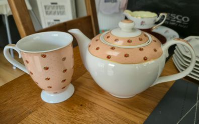 Aynsley China Tea Set