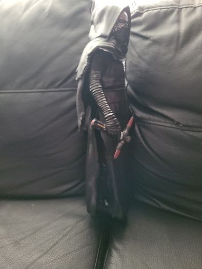 Disney Store Large Star Wars Talking Kylo Ren Aciton Figure Broken saber 14"