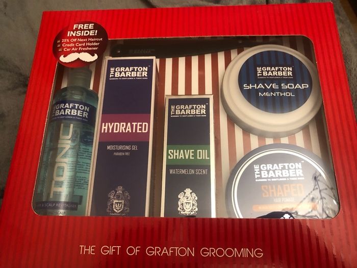 Men's grooming grafton barber shave set